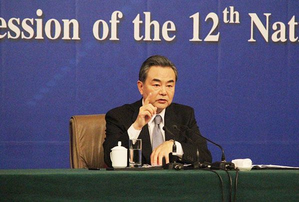 外交部长王毅回答记者提问