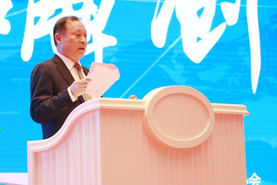 3 临工集团董事长王志中作主题发言.jpg