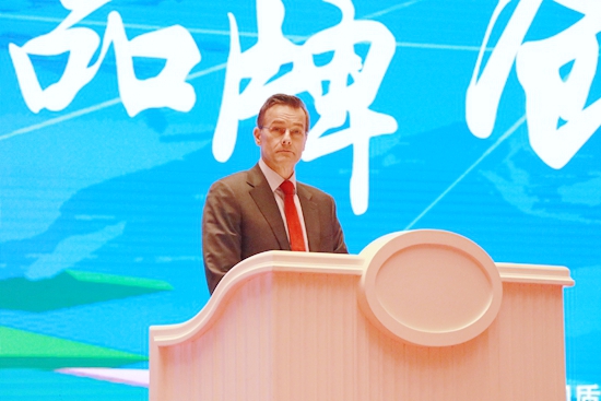 5 扬-本尼迪克特•斯廷坎普作演讲《打造中国的国际化品牌》.jpg