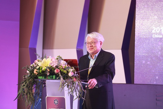 姚建铨院士演讲2.JPG